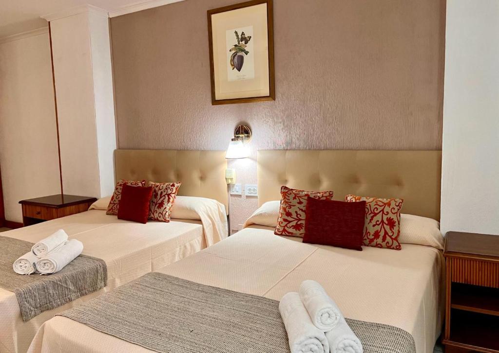 Hotel Atlántico Centro guest room 3
